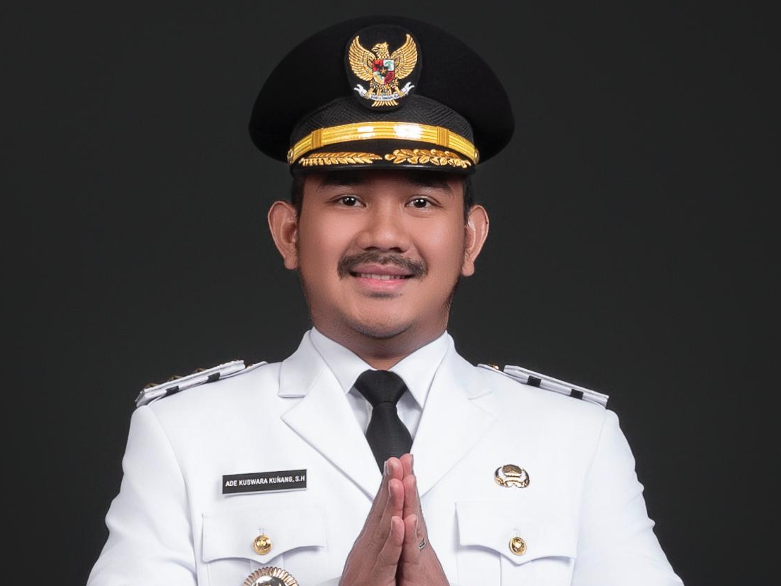 Bupati “Sultan” Bekasi Terjaring OTT, Mengapa Ade Kuswara yang Sudah Kaya Raya Masih Terseret Korupsi?