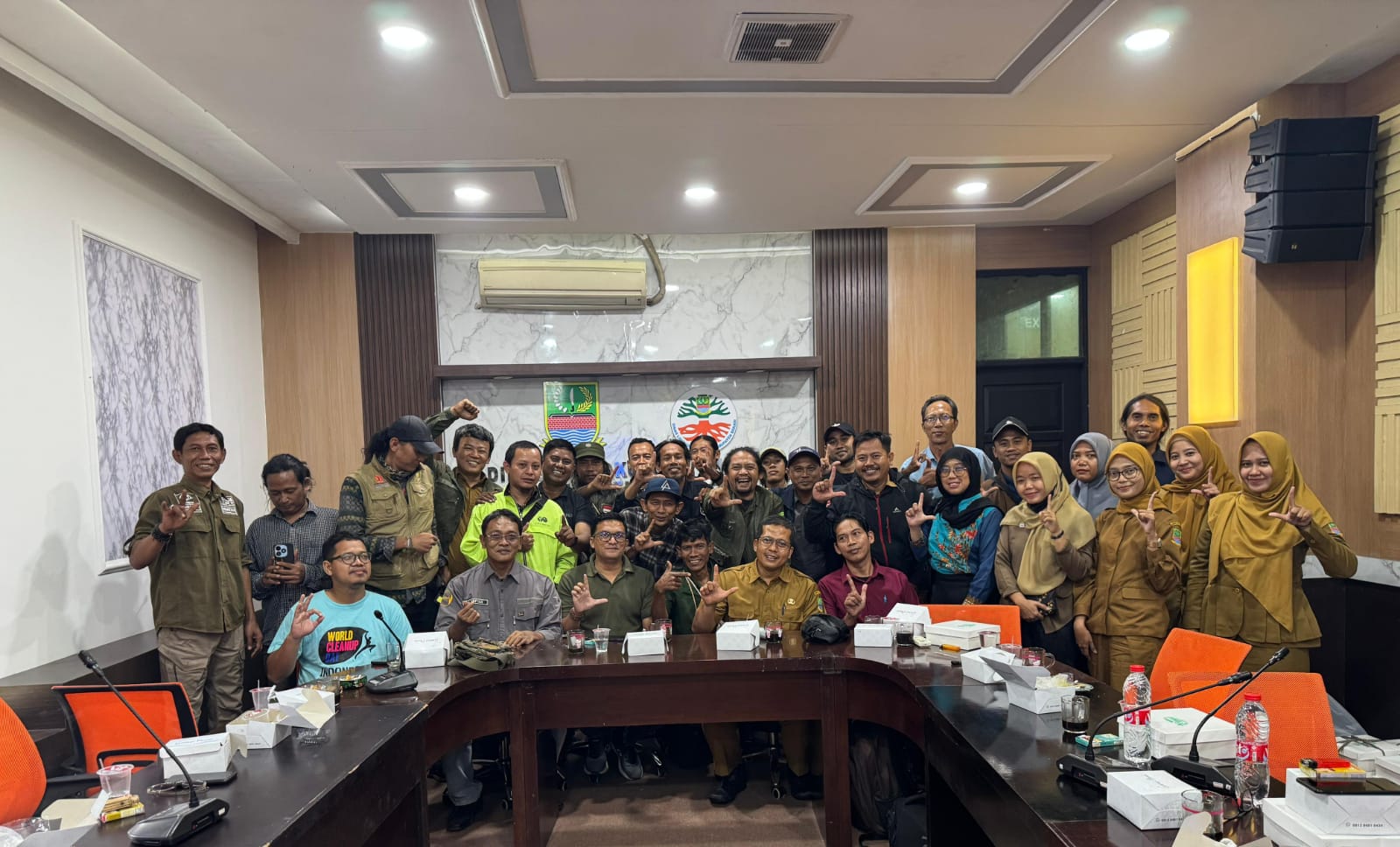 DLH Kabupaten Bekasi Ajak Aktivis Lingkungan Bersatu Tangani 14 Ribu Hektare Lahan Kritis