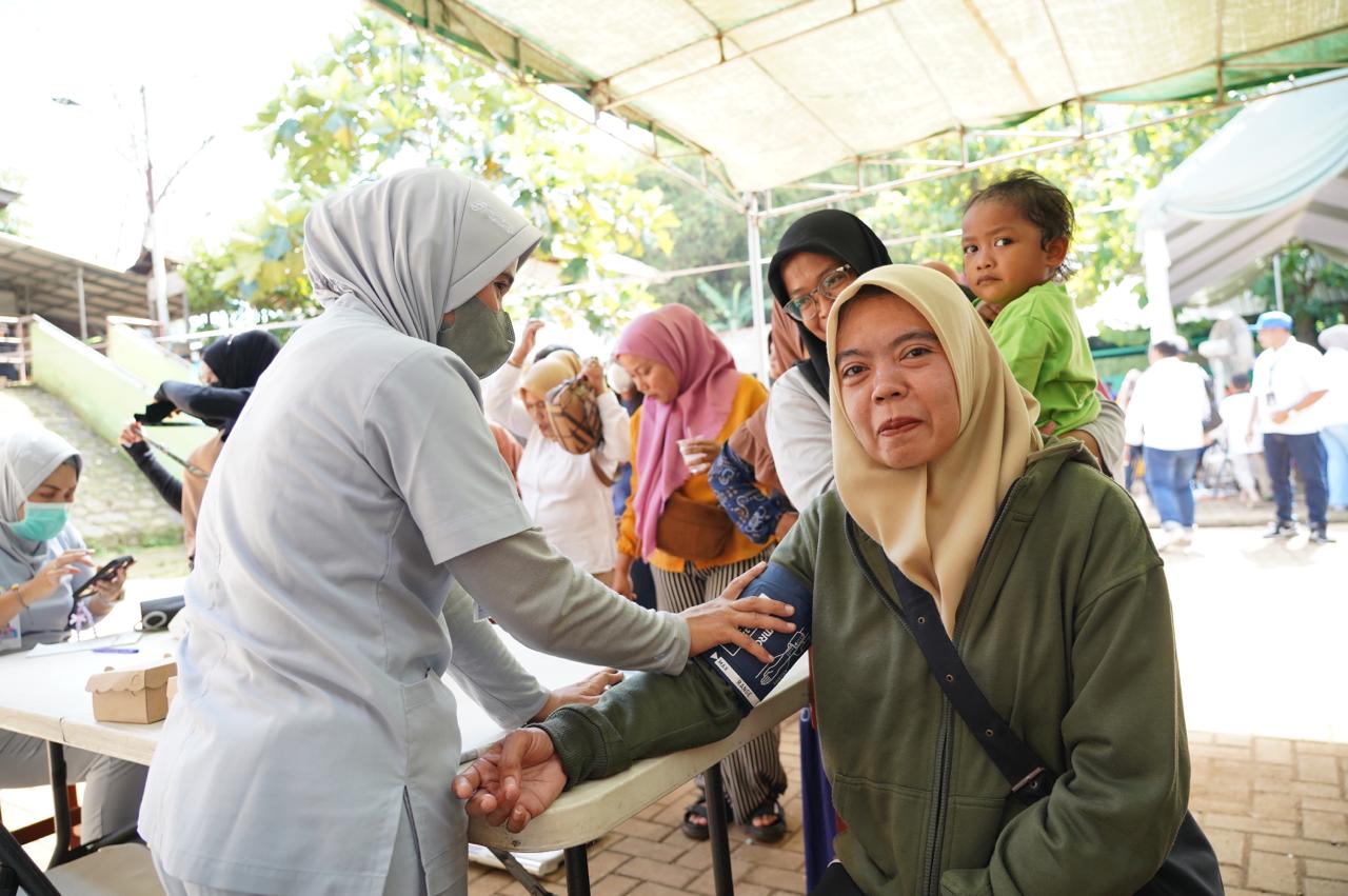 PNM Peduli Hadir di Bantar Gebang, Akses Kesehatan Gratis Jadi Harapan Warga