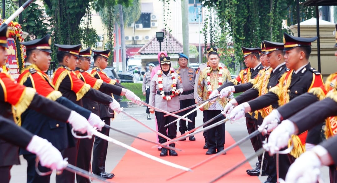 Upacara Serah Terima Jabatan Kapolres Metro Bekasi Digelar Dengan Parade Khusus
