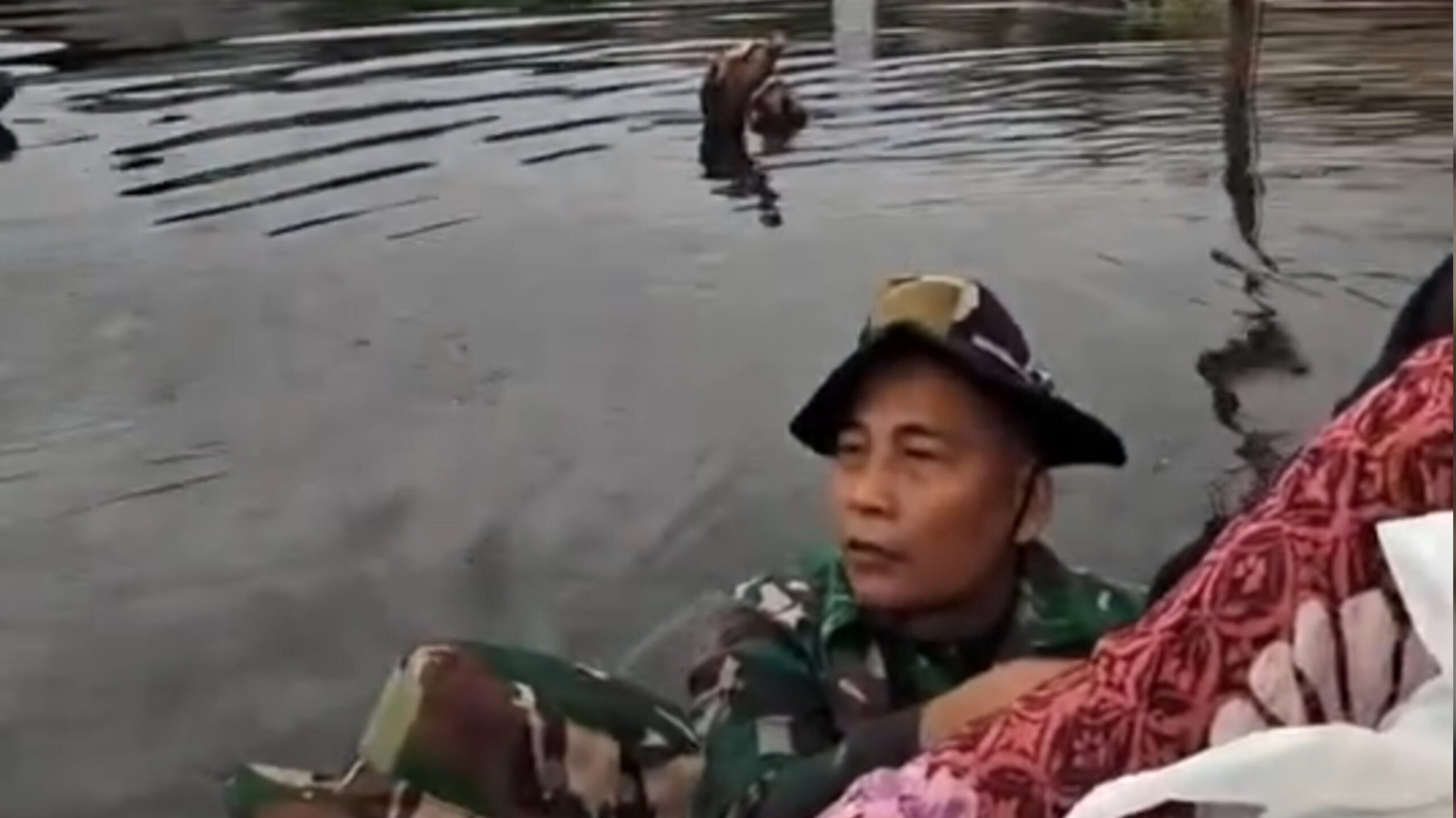 Warga Meduri Tirto Dievakuasi Darurat, Rumah Terendam Banjir dengan Ketinggian Signifikan