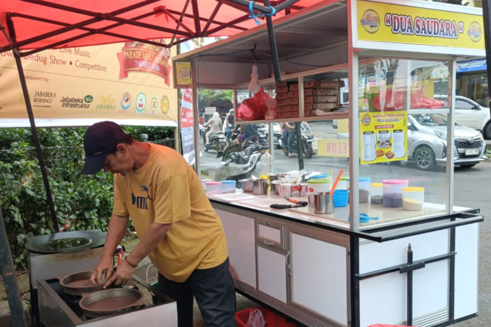 Martabak Dua Saudara: Usaha UMKM Kepala RT 06/09 Cikarang yang Terkenal Enak dan Lezat