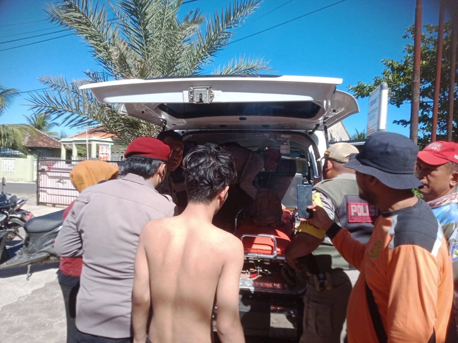 Detik-Detik Penemuan Korban Tenggelam di Pantai Tenda Biru Ujung Genteng, 3 Orang Hilang 1 Ditemukan Meninggal