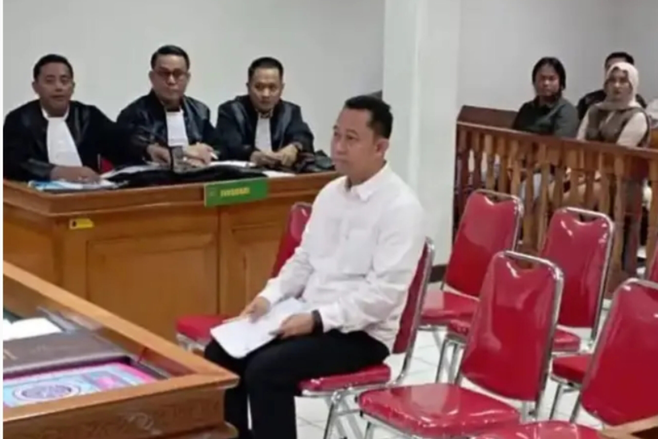 Pengusaha Sarjan Didakwa Menyuap Bupati Bekasi Ade Kuswara Rp11,4 Miliar untuk Paket Pekerjaan TA 2025