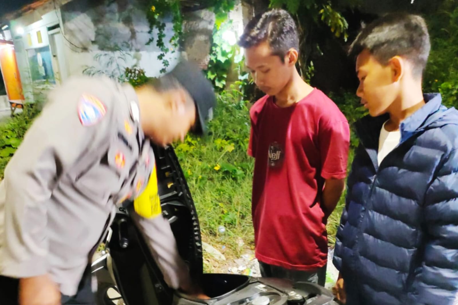 AMANKAN WILAYAH! Polsek Cikarang Timur Gelar Operasi OKJ, Patroli Ketat di Jalan Raya Citarik