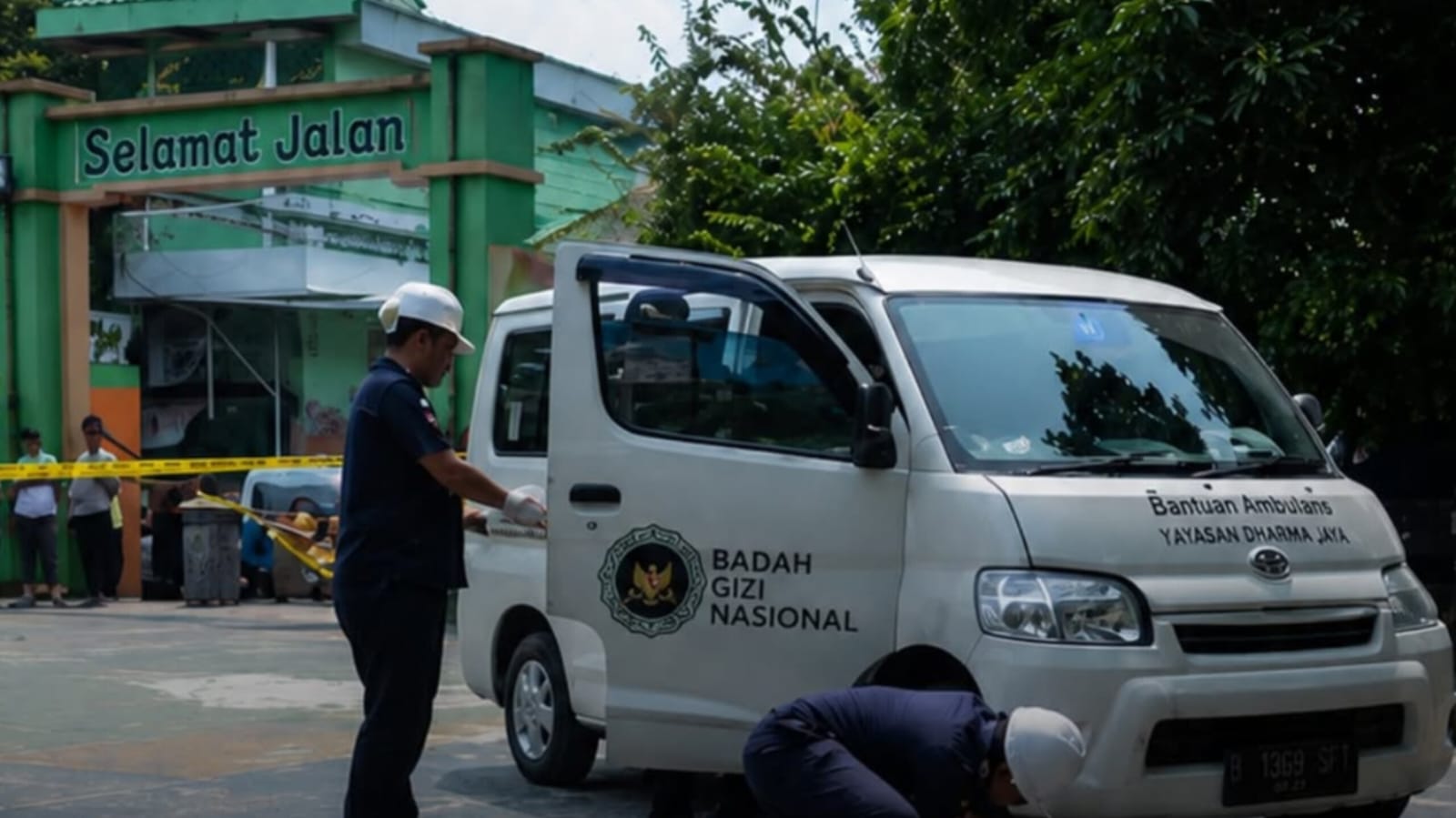 SOPIR PROGRAM MAKAN BERGIZI GRATIS DI BOGOR DITANGKAP POLISI, DIDUGA NYAMBI KURIR DAN JUAL SABU