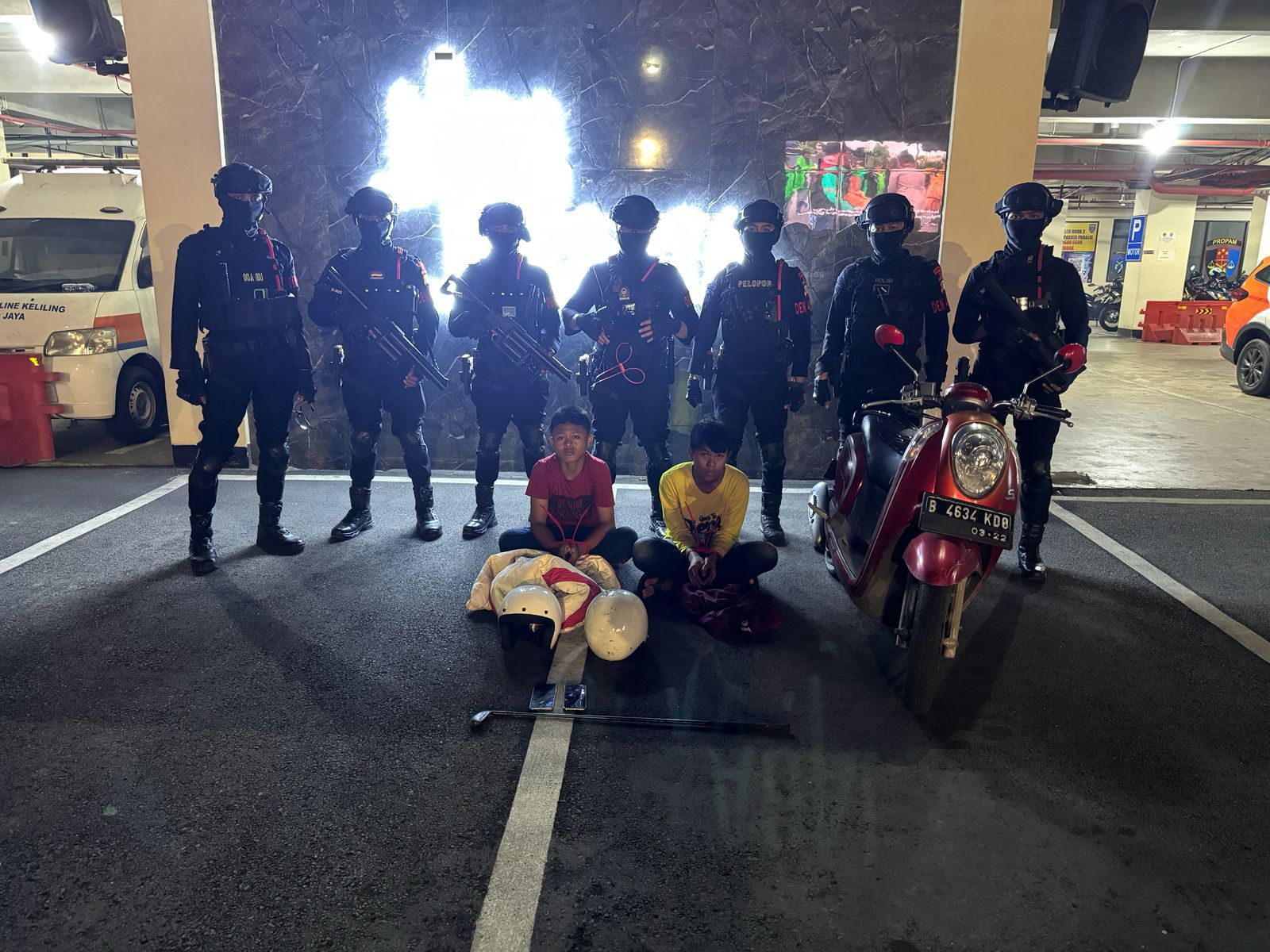 Patmob Kompi 2 Batalyon D Pelopor Amankan Dua Remaja Diduga Hendak Tawuran di Kaliabang
