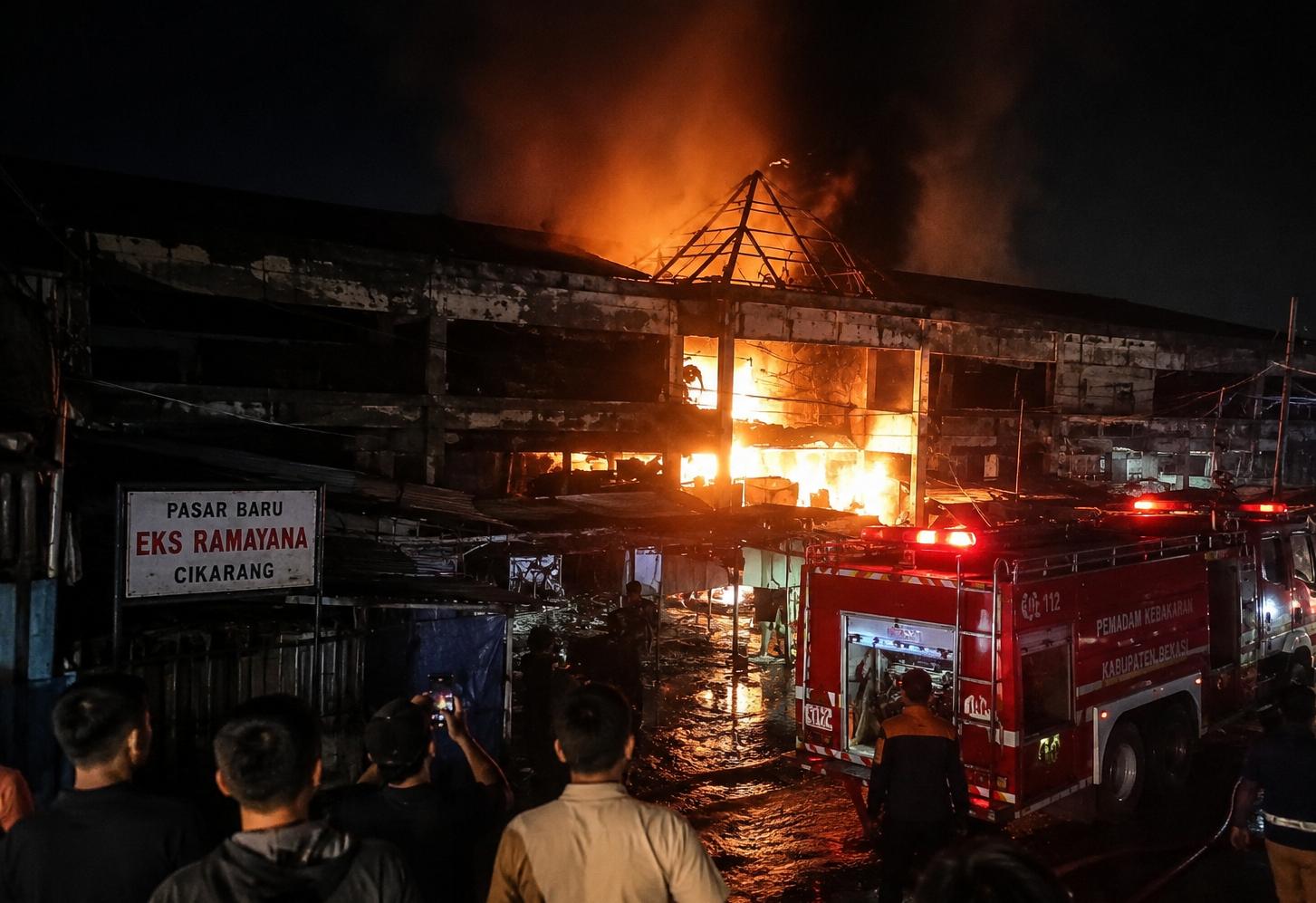 Pasar Baru Eks Ramayana Cikarang Kembali Terbakar, Diduga Berasal dari Lapak Pedagang
