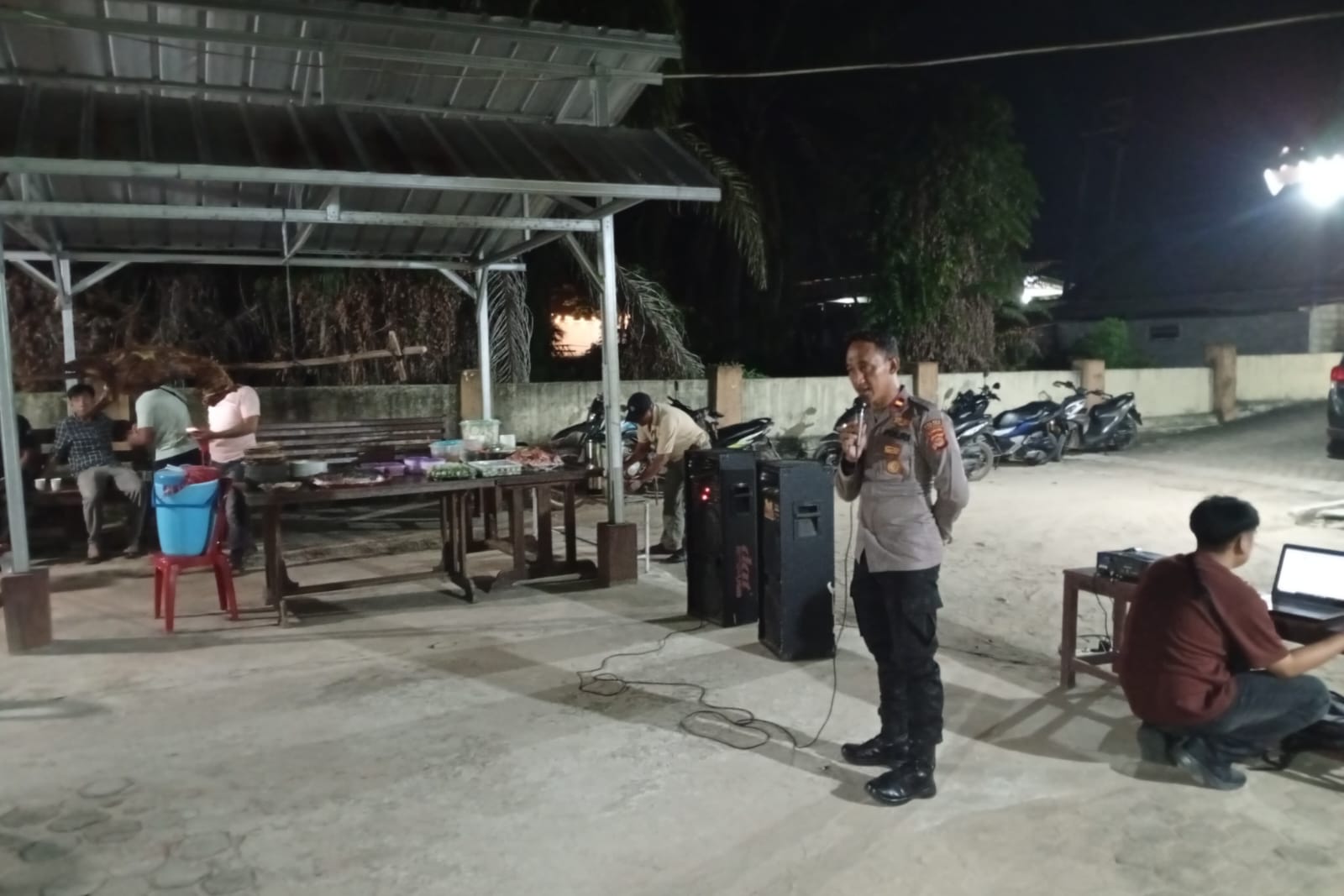 Gelar Pertemuan Kekeluargaan, Kapolsek Denteteladas Ajak Masyarakat Satu Padu Bangun dan Jaga Wilayah: Jalan Kita, Untuk Kita dan Generasi Kita