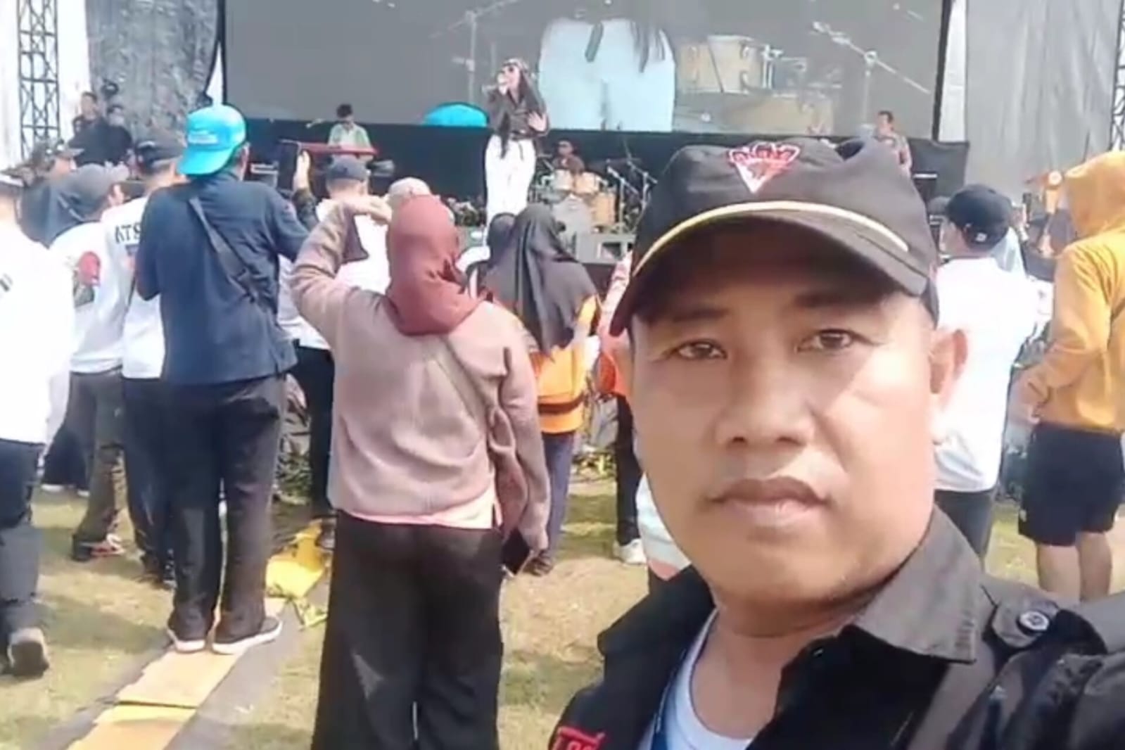 MERIAHNYA PERAYAAN HARI LINGKUNGAN HIDUP SEDUNIA DI BUPERTA CIBUBUR: DITENGAHI MENTERI, DIRAMAIKAN ORKES DANGDUT VIA VALEN