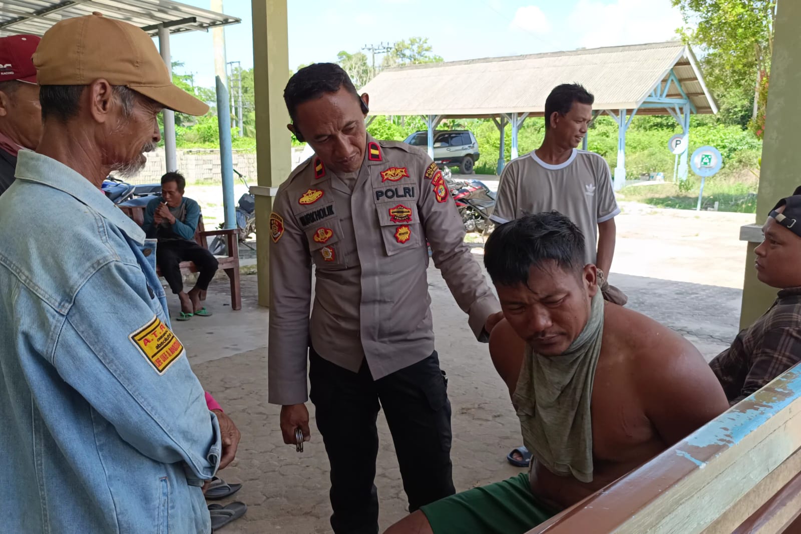 Berawal Laporan Warga, Kapolsek Denteteladas Sigap Amankan ODGJ Yang Mengamuk