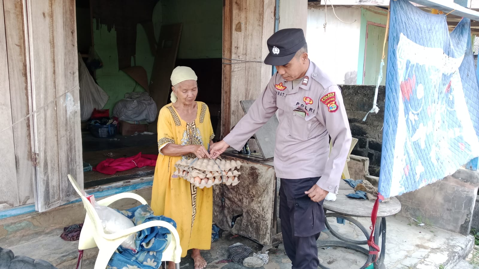 POLSEK DENTE TELADAS GELAR BAKTI SOSIAL “JUMAT BERKAH”, RANGKAIAN PERINGATAN HUT BHAYANGKARA KE‑80