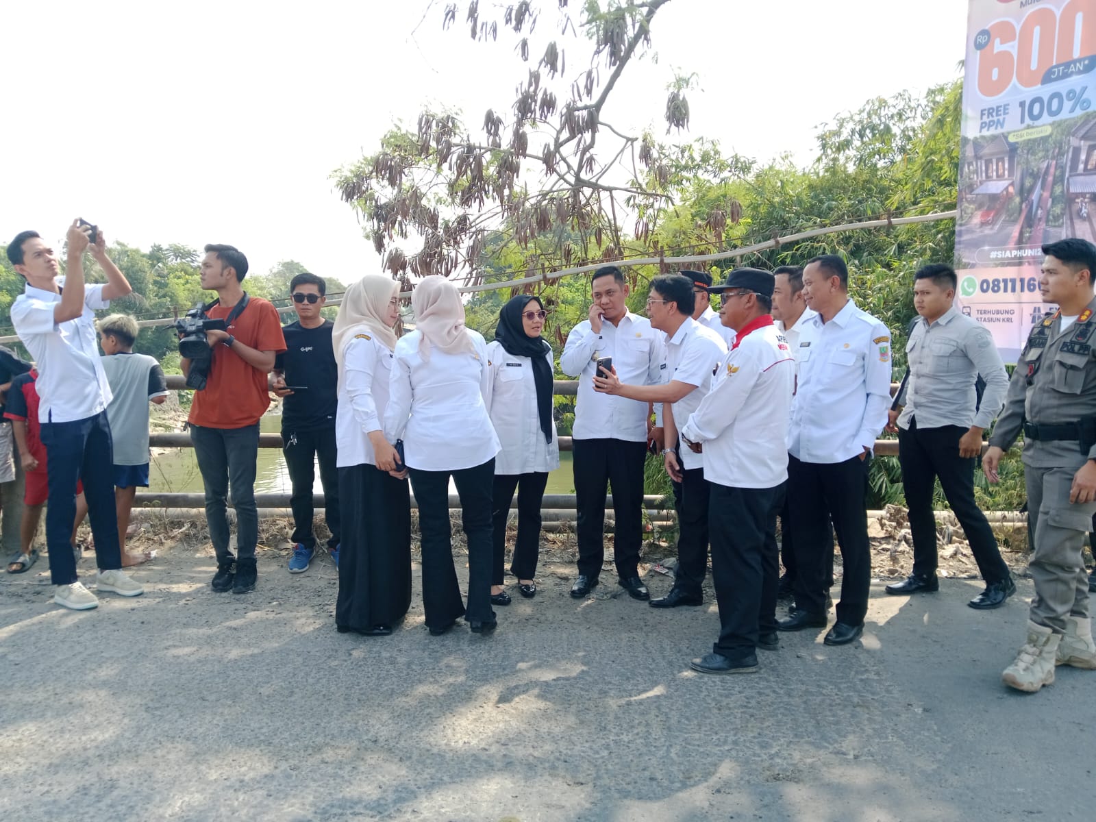 Pasca Viral Jembatan CBL, PLT Bupati Bekasi Pastikan Kondisi Tidak Separah yang Diberitakan