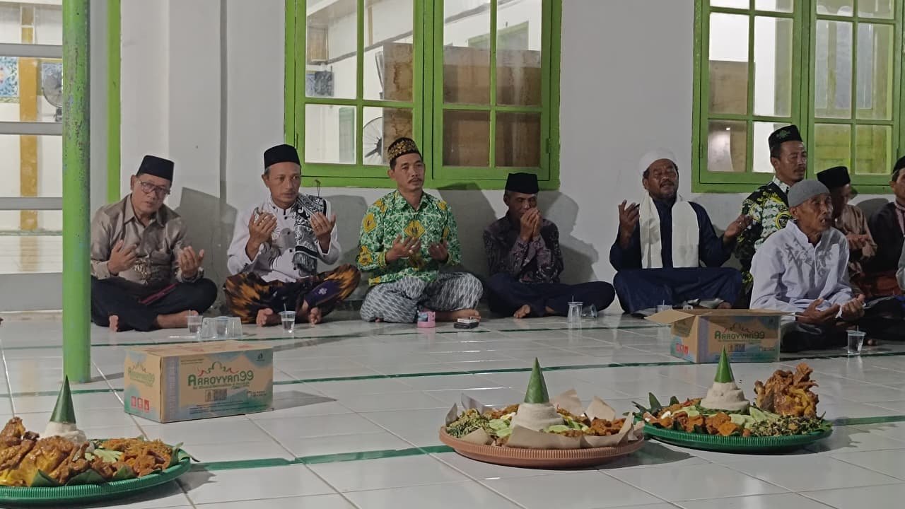 Masyarakat Bratasena Gelar Istighosah, Panjatkan Doa Kembalikan Kejayaan Tambak Udang